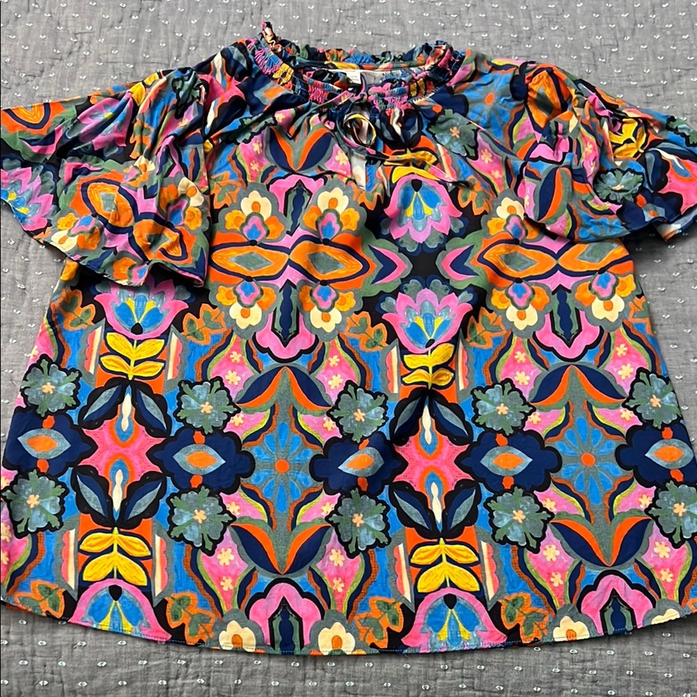 Chelsea & Theodore 1X XL Floral BoHo Top Shirt Flutter Sleeves Ruffle Neckline
